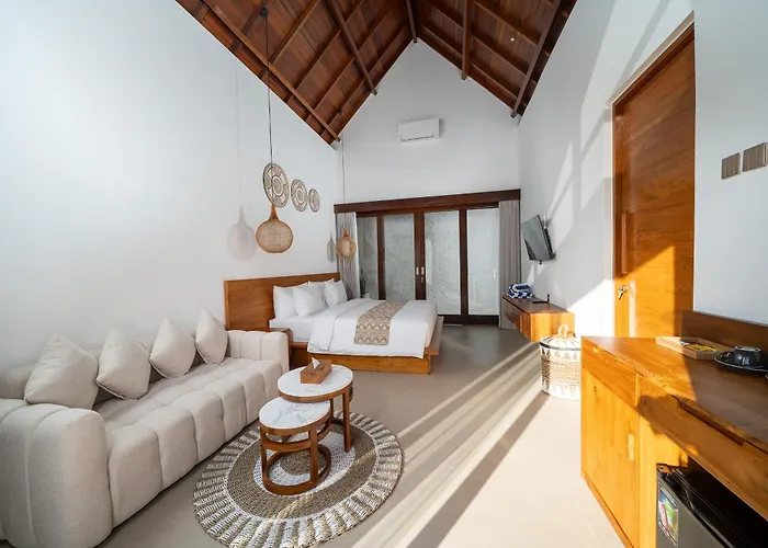 Nayandra * Uluwatu